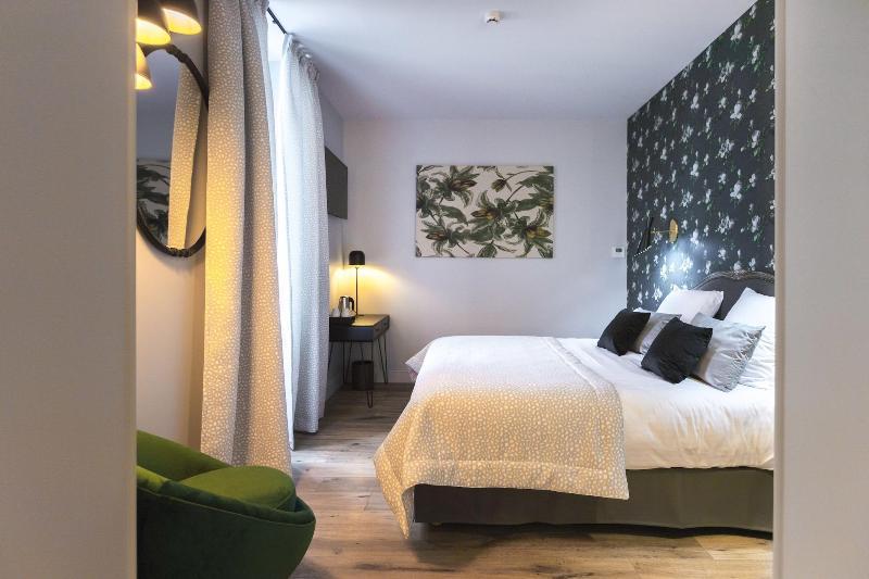Clos Castel Villas Кастелжалу Екстериор снимка