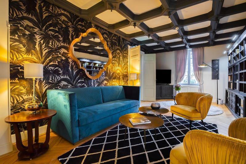 Clos Castel Villas Кастелжалу Екстериор снимка